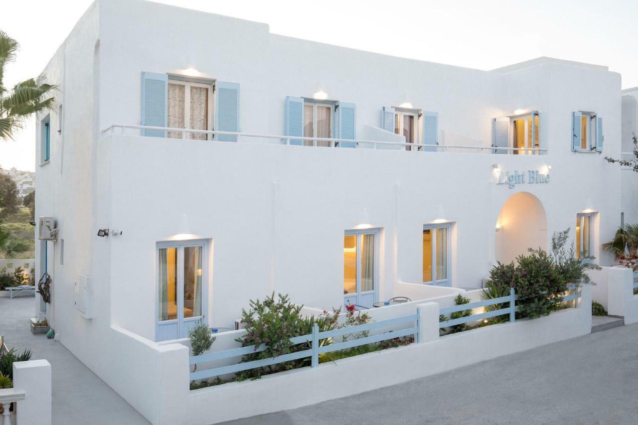 Light Blue Window Kamari 아파트 외부 사진